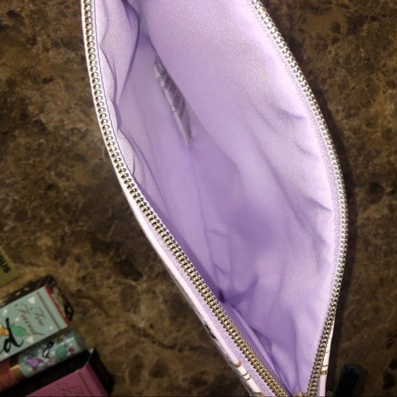 *NEW* Too Faced WOODLAND CREATURE Makeup Bag 🐿️ - Picture 3 of 6